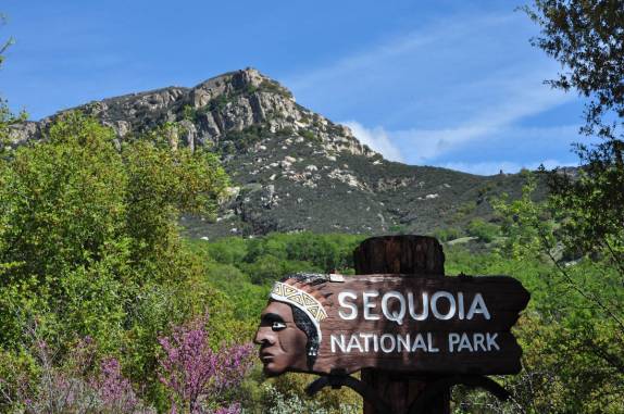 Entrada do Sequoia National Park,  na Califórnia - EUA